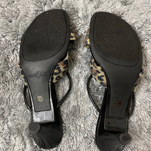 Women’s Shoes (Like New) - Picture 4 of 5